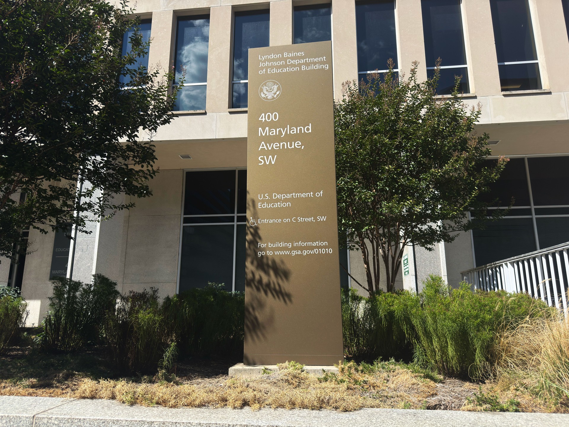 ED,United States Department of Education.sign.